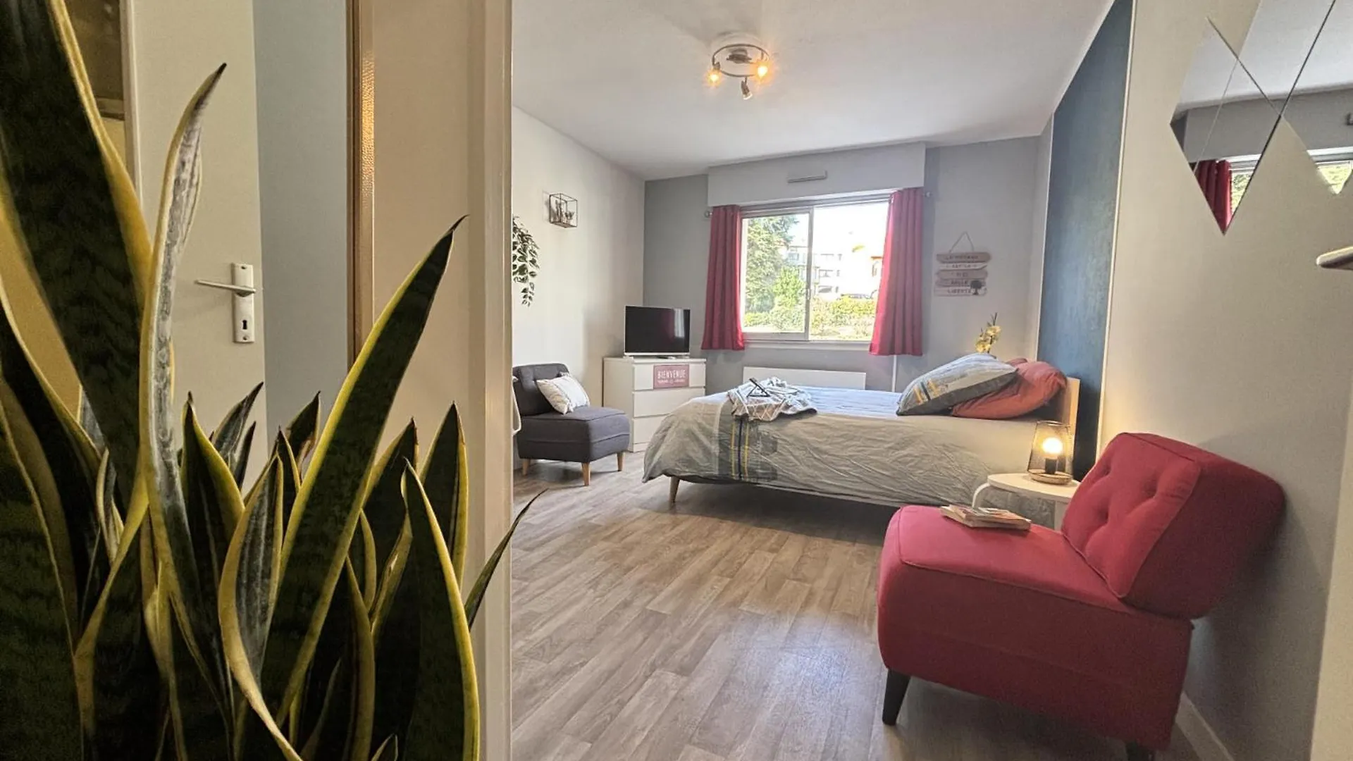 O Repos - Studio - Parking - 1 Lit - 2 Pers Chatel-Guyon 0*,  France